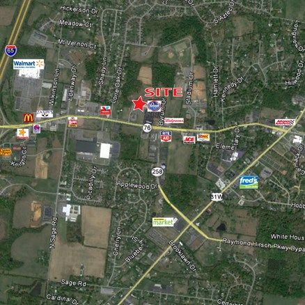 HIGHLAND SQUARE SHOPPING CENTER: 520 Tennessee 76, White House, TN 37188